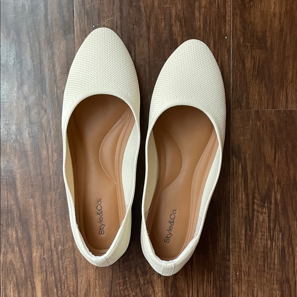 Style & Co. Women's Cream Flats